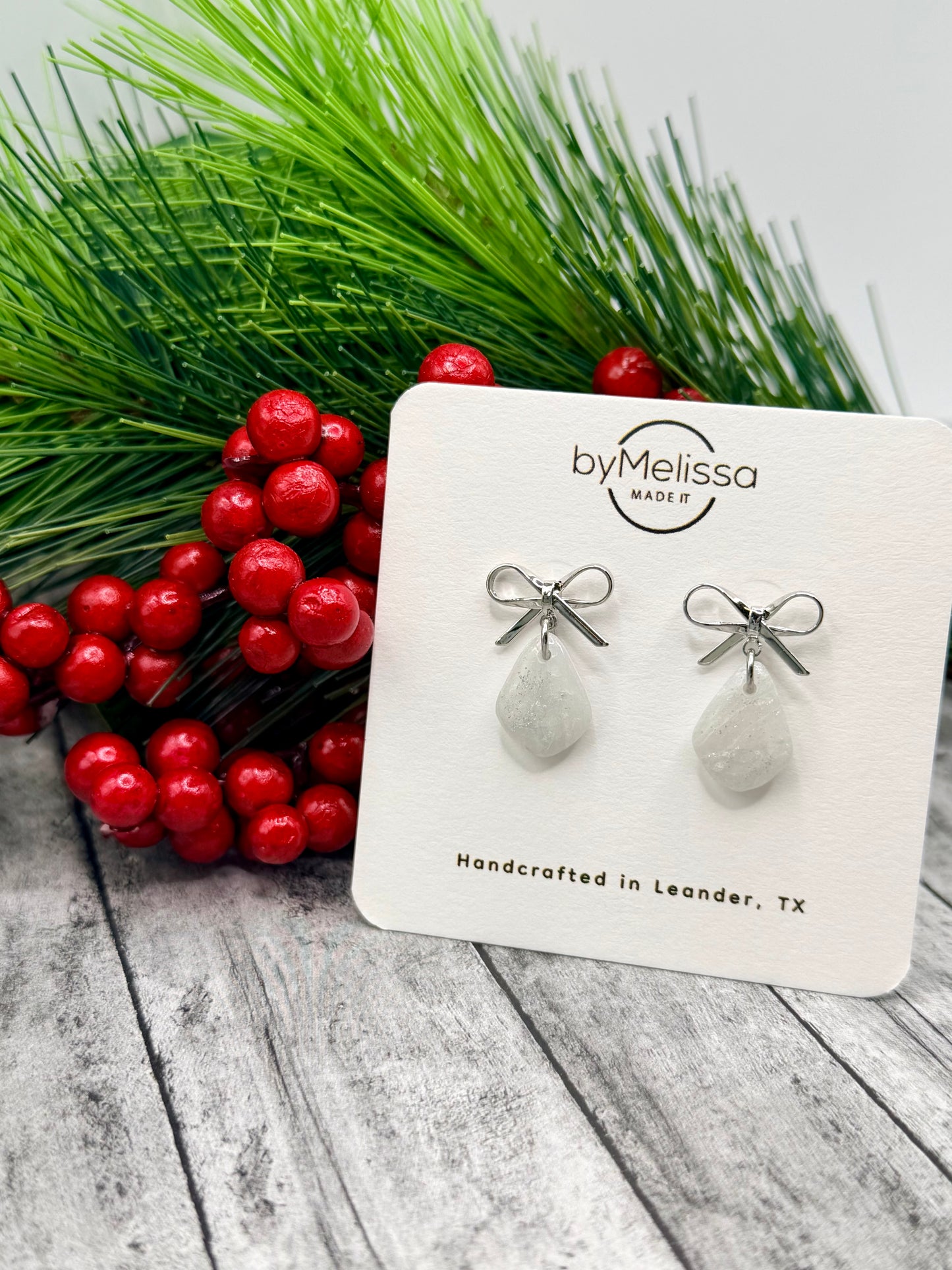 White and Silver Mini Kite Bowknot Earrings