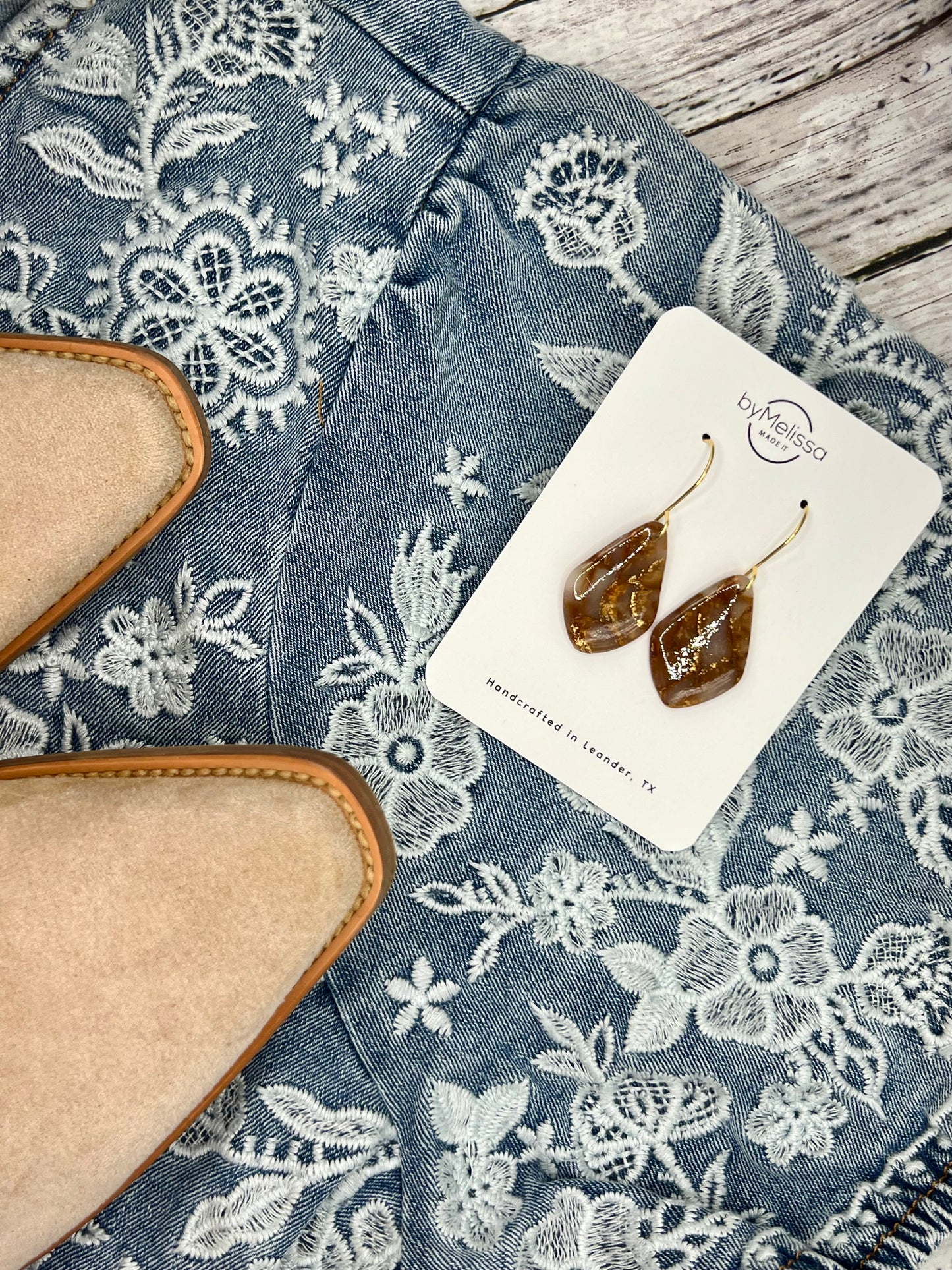 Mocha Mousse Small Kite Drop Earrings