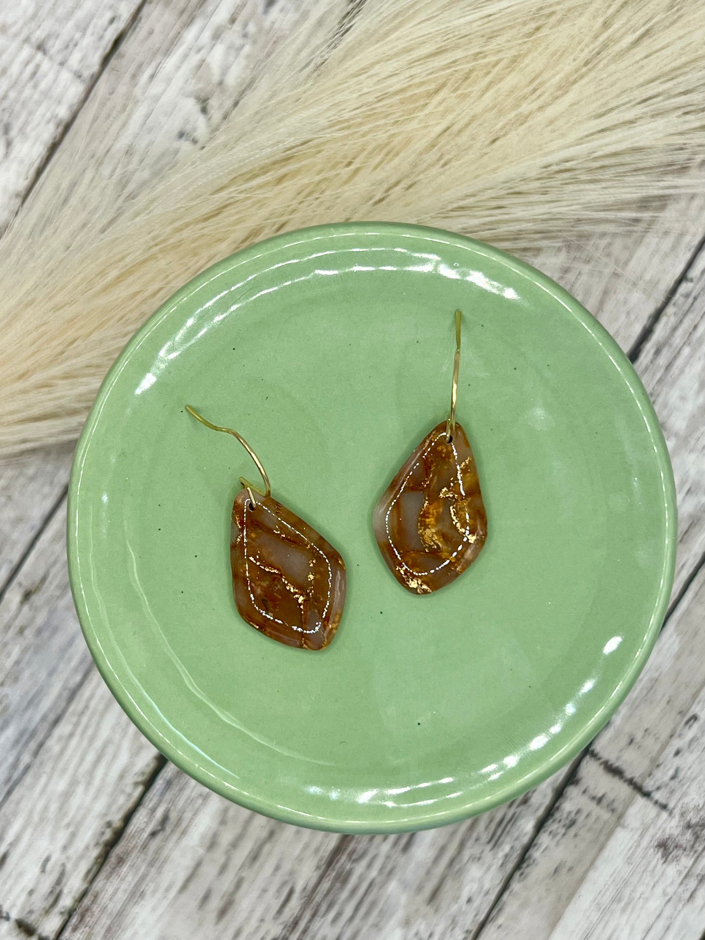 Mocha Mousse Small Kite Drop Earrings