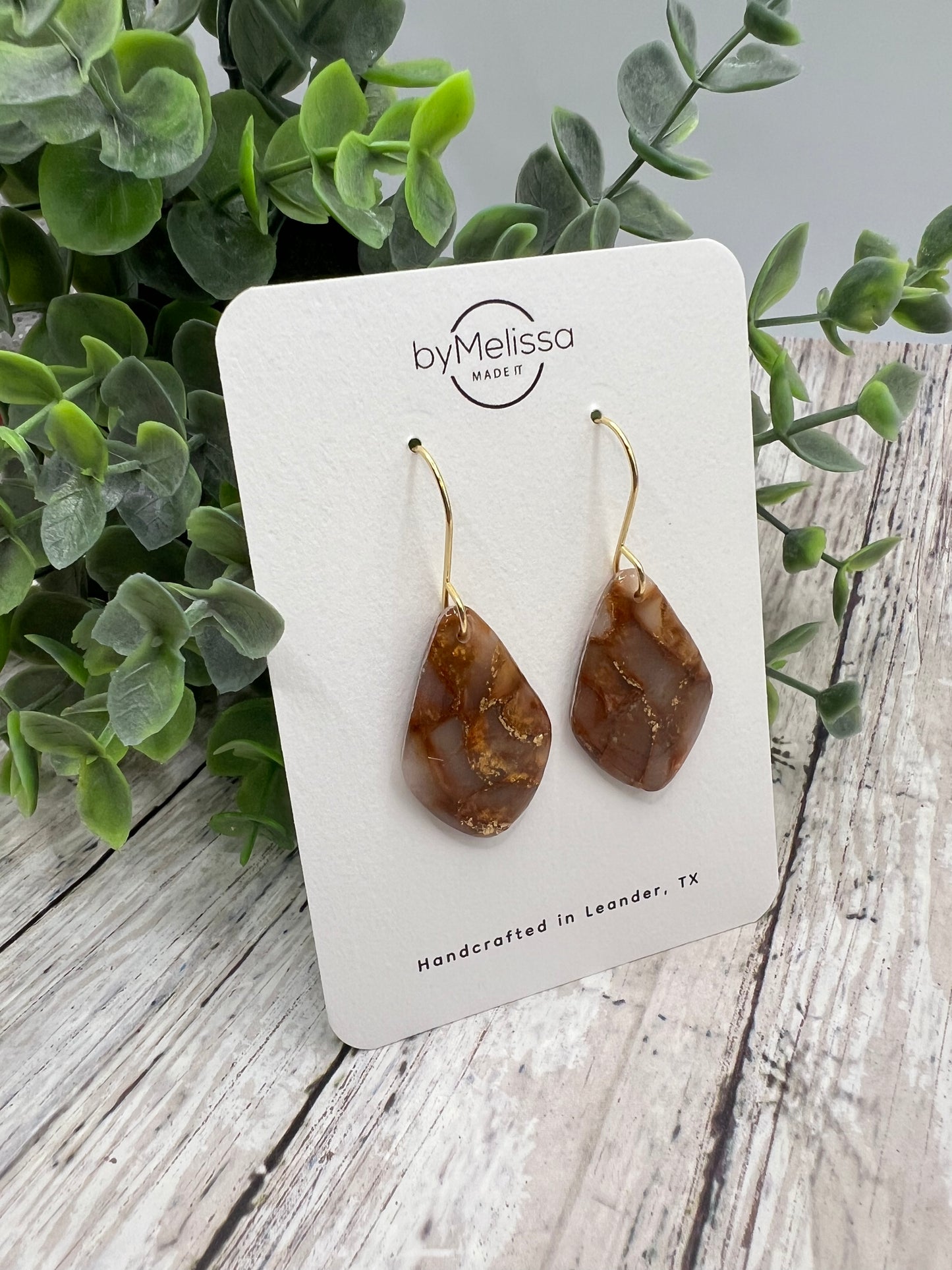 Mocha Mousse Small Kite Drop Earrings