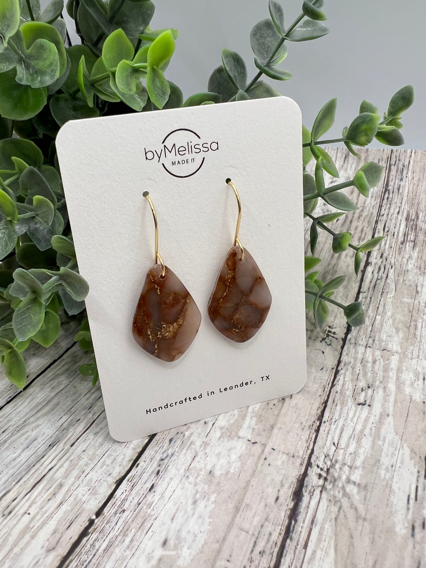 Mocha Mousse Small Kite Drop Earrings