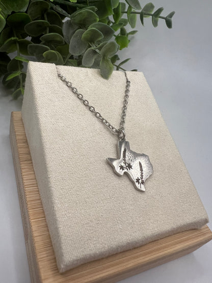 Engraved Texas Pendant Necklace